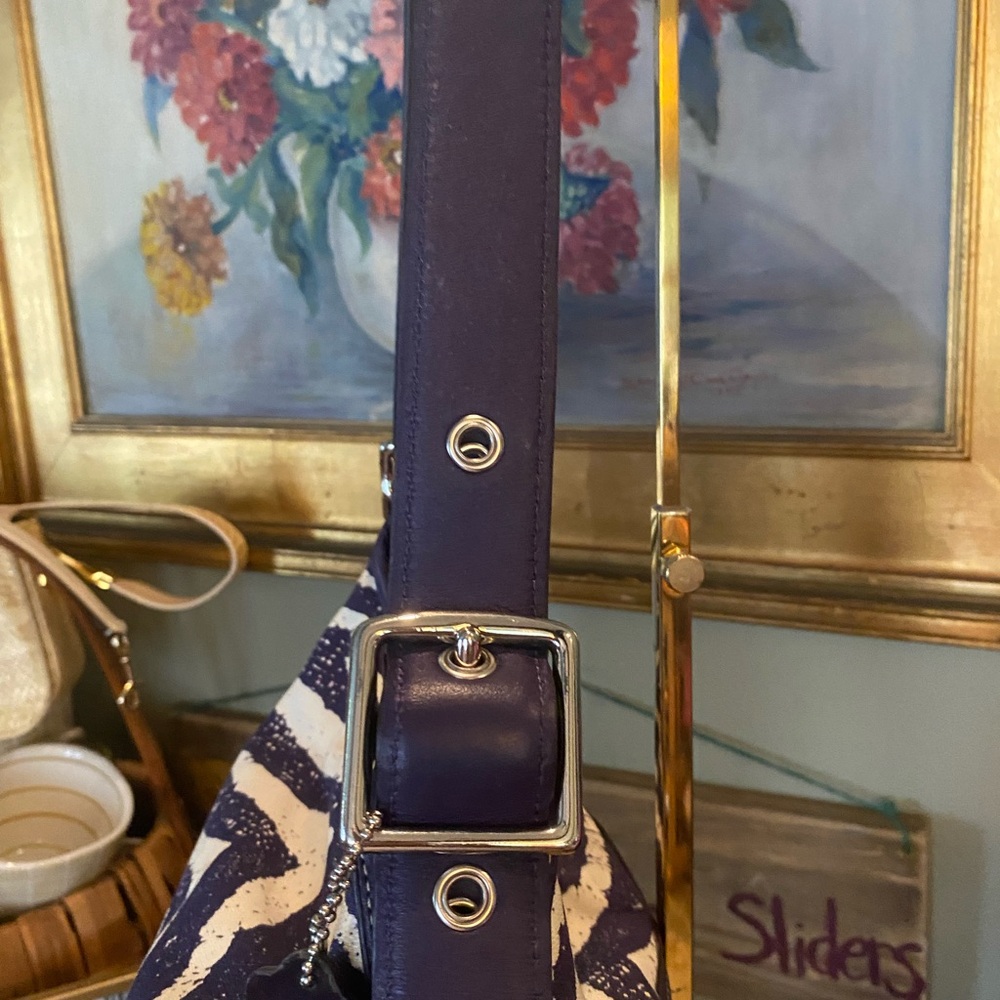 Coach Legacy Zebra Print Zip Duffle Bag 23410 Marine Purple White - Picture 5 of 14